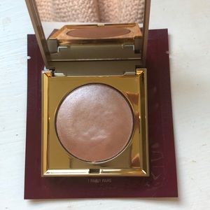 Still Kitten Heaven’s Hue Highlighter